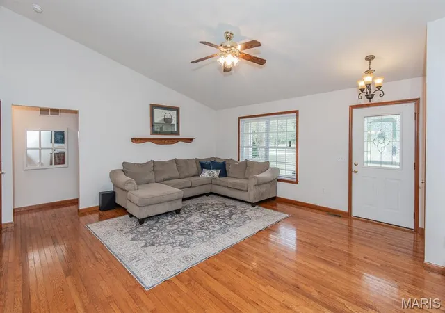 Photo 2 of Single family home for sale at 35 Chinkapin Ct, Troy, MO 63379 | MLS# MIS26063221 | Listing updated on 2026-10-01