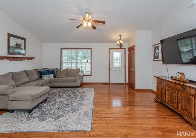 Photo 3 of Single family home for sale at 35 Chinkapin Ct, Troy, MO 63379 | MLS# MIS26063221 | Listing updated on 2026-10-01