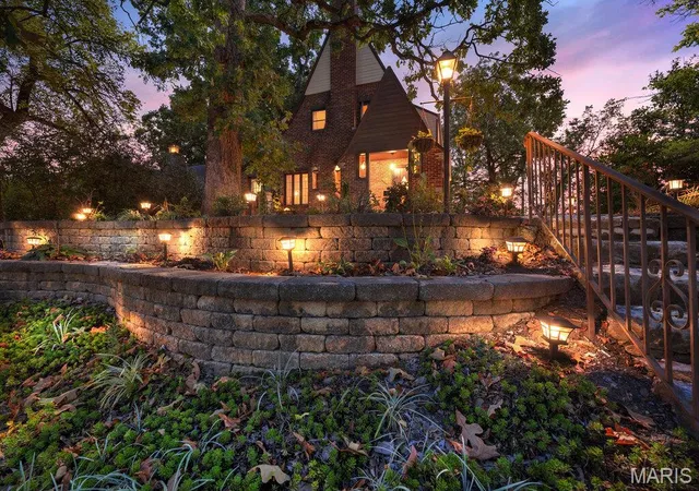 Photo 1 of Single family home for sale at 2100 S Brentwood Blvd, Saint Louis, MO 63144 | MLS# MIS26063227 | Listing updated on 2026-10-05