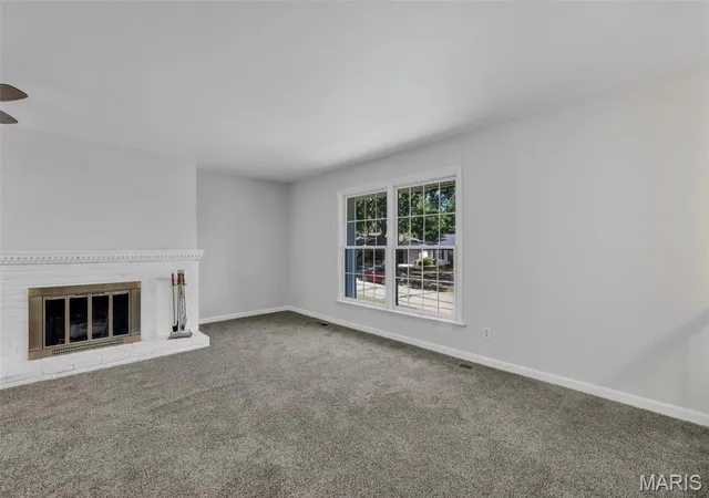 Photo 2 of Single family home for sale at 392 Genoa Dr, Ballwin, MO 63021 | MLS# MIS26063233 | Listing updated on 2026-10-07