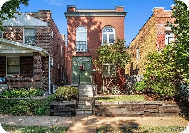 Photo 1 of Sale Pending at 4133 Connecticut St, Saint Louis, MO 63116 | MLS# MIS26063235 | Listing updated on 2026-10-12