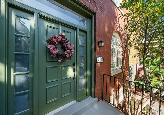Photo 2 of Sale Pending at 4133 Connecticut St, Saint Louis, MO 63116 | MLS# MIS26063235 | Listing updated on 2026-10-12