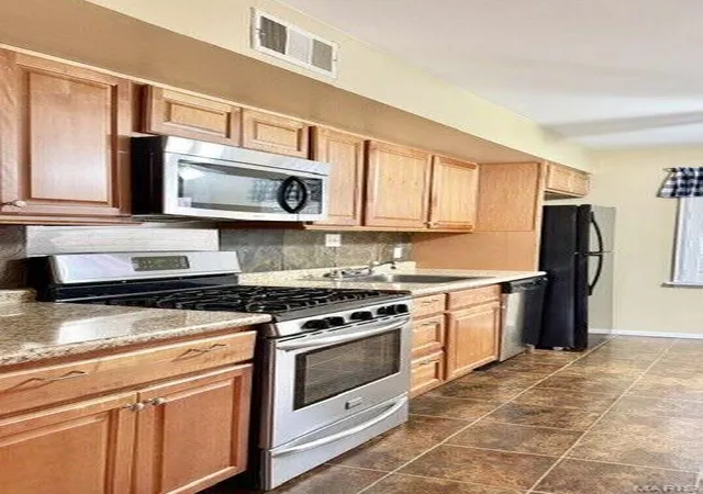 Photo 3 of Multi family home for sale at 611 Thunderbird Ct, Chesterfield, MO 63017 | MLS# MIS26063239 | Listing updated on 2026-10-21