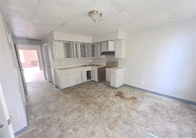 Photo 2 of Sale Pending at 4138 Oregon Ave, Saint Louis, MO 63118 | MLS# MIS26063241 | Listing updated on 2026-10-10