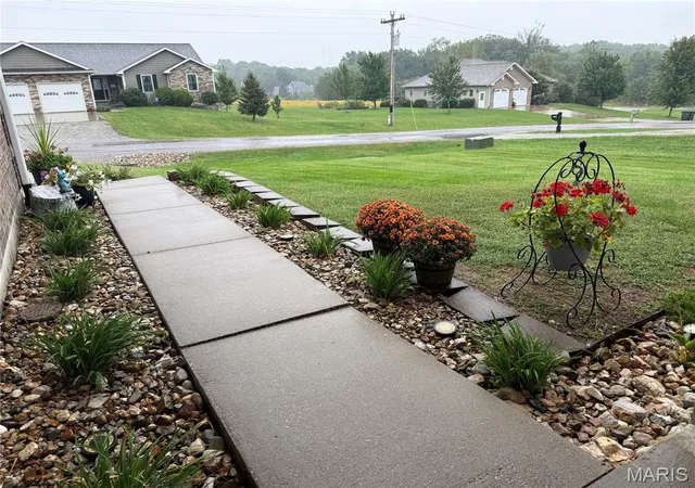 Photo 2 of Single family home for sale at 5752 Clear Crk, Hannibal, MO 63401 | MLS# MIS26063242 | Listing updated on 2026-10-02