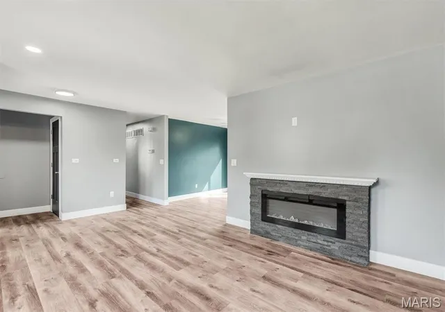 Photo 3 of Single family home for sale at 15 Laura Hl Rd, Saint Peters, MO 63376 | MLS# MIS26063243 | Listing updated on 2026-10-07
