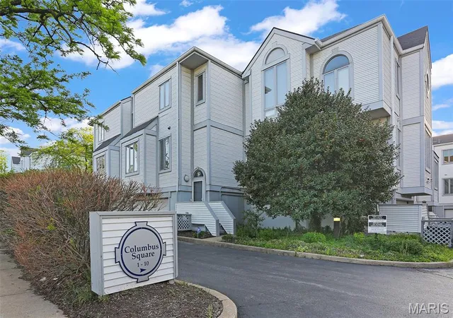 Photo 1 of Single family home for sale at 10 Columbus Sq Dr, Saint Louis, MO 63101 | MLS# MIS26063248 | Listing updated on 2026-10-08