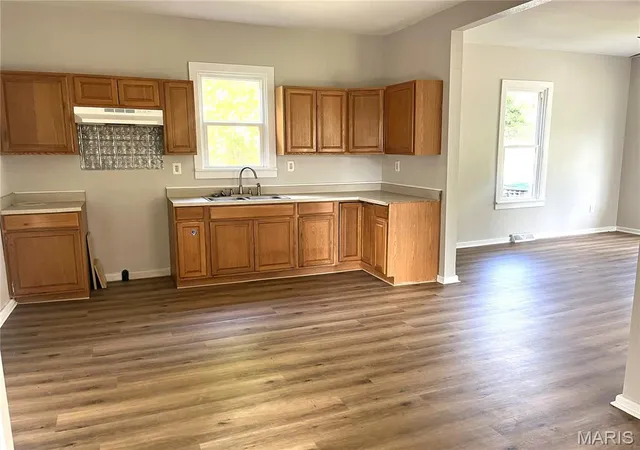 Photo 2 of Single family home for sale at 1726 Alby St, Alton, IL 62002 | MLS# MIS26063258 | Listing updated on 2026-10-05