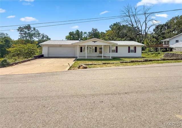 Photo 1 of Single family home for sale at 9203 Patricia Ln, Pevely, MO 63070 | MLS# MIS26063265 | Listing updated on 2026-10-05