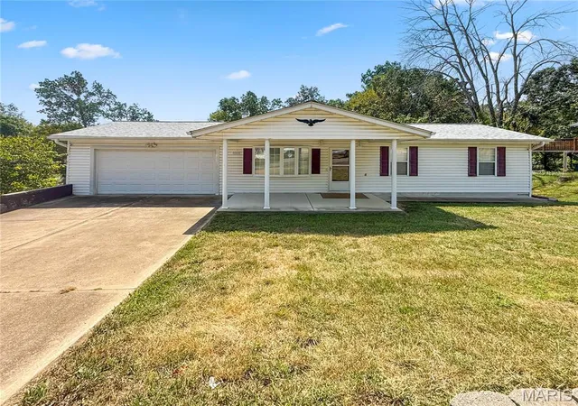 Photo 2 of Single family home for sale at 9203 Patricia Ln, Pevely, MO 63070 | MLS# MIS26063265 | Listing updated on 2026-10-05