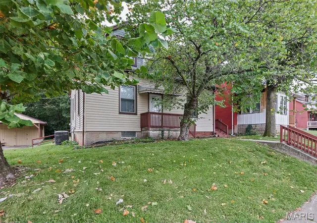 Single family home for sale at 522 N Jackson St, Belleville, IL 62220 | MLS# MIS26063267