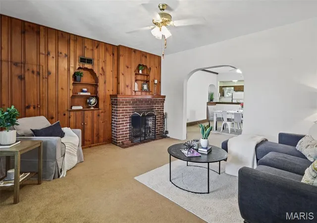 Photo 3 of Single family home for sale at 522 N Jackson St, Belleville, IL 62220 | MLS# MIS26063267 | Listing updated on 2026-10-06