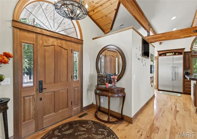 Photo 3 of Single family home for sale at 1003 Berry Ln, Edwardsville, IL 62025 | MLS# MIS26063268 | Listing updated on 2026-10-09