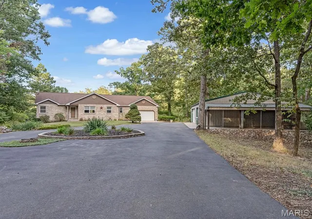 Photo 3 of Single family home for sale at 5655 Honeysuckle Rd, Coulterville, IL 62237 | MLS# MIS26063270 | Listing updated on 2026-10-05