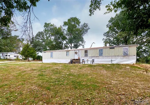 Photo 4 of Manufactured home for sale at 162 Oakwood Dr, Foley, MO 63347 | MLS# MIS26063275 | Listing updated on 2026-10-05