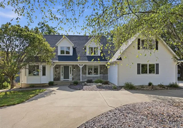 Single family home for sale at 9 Denzel Dr, Greenville, IL 62246 | MLS# MIS26063279