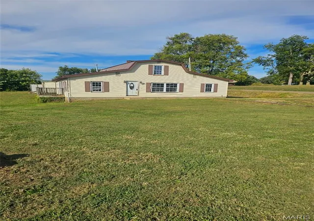 Photo 1 of Single family home for sale at 502 W Walnut St, Griggsville, IL 62340 | MLS# MIS26063282 | Listing updated on 2026-10-01