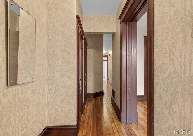 Photo 4 of Single family home for sale at 3515 Wyoming St, Saint Louis, MO 63118 | MLS# MIS26063290 | Listing updated on 2026-10-19