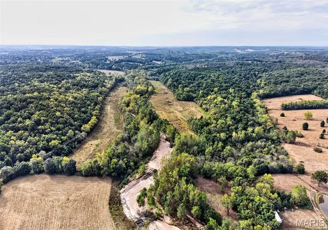 Photo 4 of House for sale at 652 +/- Ac Tavern Crk Rd, Iberia, MO 65486 | MLS# MIS26063297 | Listing updated on 2026-10-07