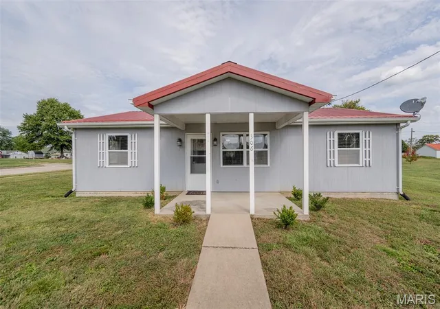 Photo 1 of Single family home for sale at 306 W Kansas City Ave, Bland, MO 65014 | MLS# MIS26063309 | Listing updated on 2026-10-06