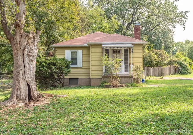 Photo 1 of Single family home for sale at 7646 Genesta St, Saint Louis, MO 63123 | MLS# MIS26063310 | Listing updated on 2026-10-01