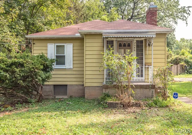 Photo 2 of Single family home for sale at 7646 Genesta St, Saint Louis, MO 63123 | MLS# MIS26063310 | Listing updated on 2026-10-01