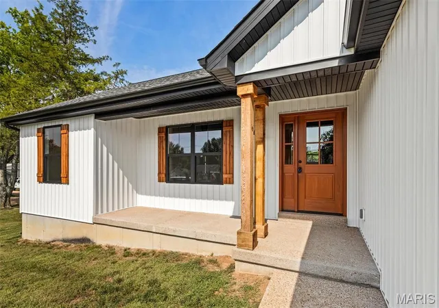 Photo 3 of Single family home for sale at 8411 Goldenrod Rd, Cedar Hill, MO 63016 | MLS# MIS26063318 | Listing updated on 2026-10-05
