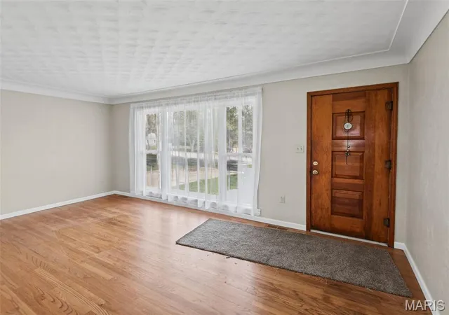 Photo 3 of Single family home for sale at 211 Edding Ln, Fairview Heights, IL 62208 | MLS# MIS26063331 | Listing updated on 2026-10-06