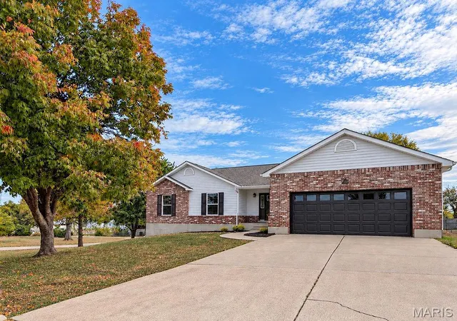 Photo 1 of Single family home for sale at 600 N Tyler St, Desloge, MO 63601 | MLS# MIS26063332 | Listing updated on 2026-10-02