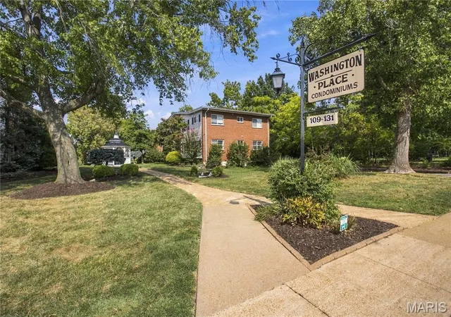 Photo 3 of Condo for sale at 129 E Washington Ave #2S, Saint Louis, MO 63122 | MLS# MIS26063334 | Listing updated on 2026-10-06