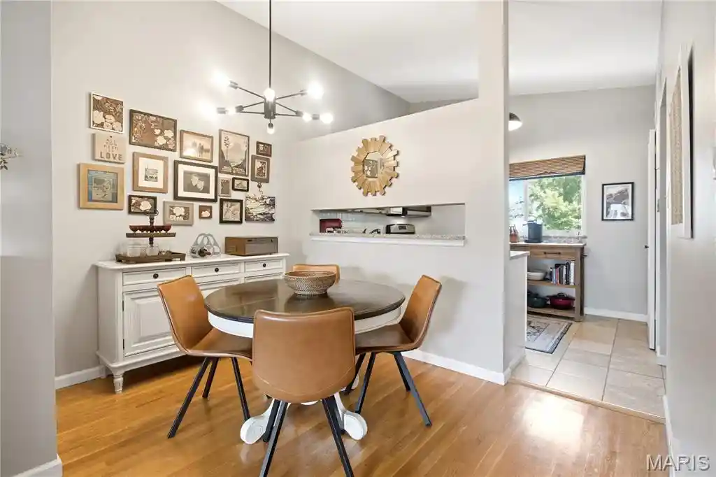 Listing Photo 2 - Condo for sale in 129 E Washington Ave located at 129 E Washington Ave, St. Louis, MO 63122 - Unit #2S