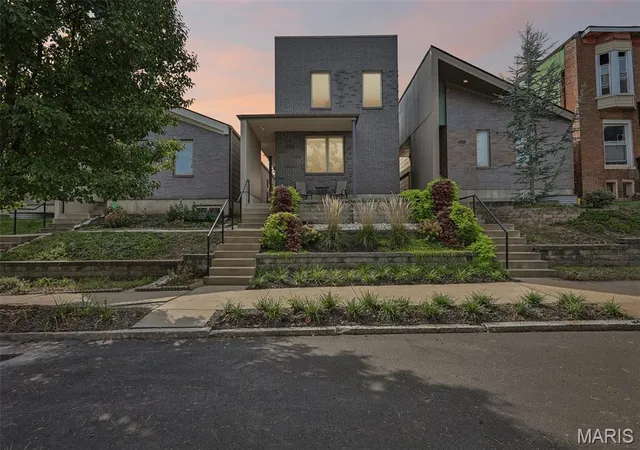 Photo 1 of Single family home for sale at 4156 Blaine Ave, Saint Louis, MO 63110 | MLS# MIS26063336 | Listing updated on 2026-10-09