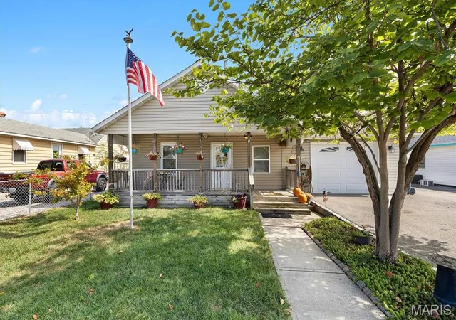 Single family home for sale at 1742 Poplar St, Granite City, IL 62040 | MLS# MIS26063338