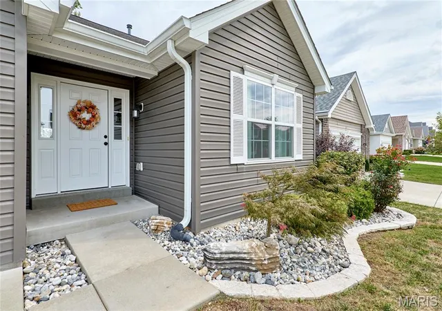 Photo 3 of Single family home for sale at 526 Brookside Forest Ct, O Fallon, MO 63366 | MLS# MIS26063339 | Listing updated on 2026-10-05