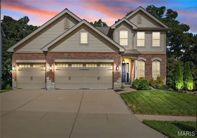 Photo 1 of Single family home for sale at 334 Palisades Ridge Ct, Eureka, MO 63025 | MLS# MIS26063340 | Listing updated on 2026-10-09