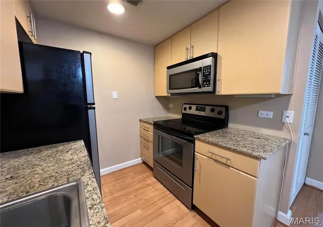 Photo 4 of Condo for sale at 5696 Kingsbury Ave #103, Saint Louis, MO 63112 | MLS# MIS26063342 | Listing updated on 2026-10-01