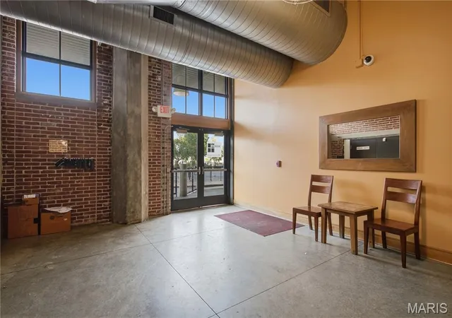 Photo 2 of Condo for sale at 1601 Washington Ave #302, Saint Louis, MO 63103 | MLS# MIS26063348 | Listing updated on 2026-10-01