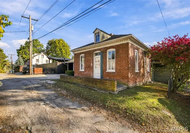 Photo 2 of Single family home for sale at 8 Holly Hock Aly, Hermann, MO 65041 | MLS# MIS26063360 | Listing updated on 2026-10-29