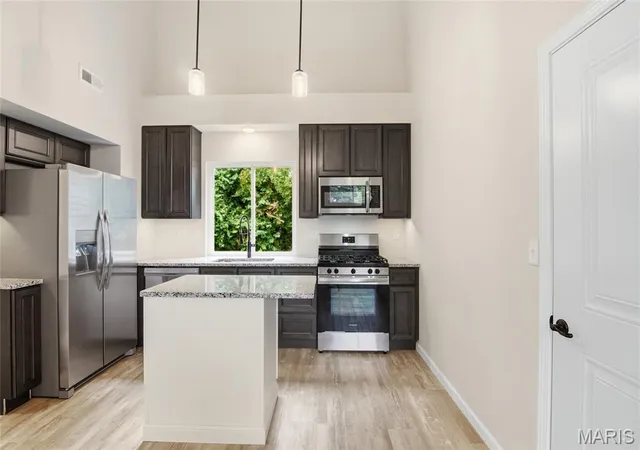 Photo 3 of Single family home for sale at 204 Oulvey Dr, Fairview Heights, IL 62208 | MLS# MIS26063366 | Listing updated on 2026-10-06