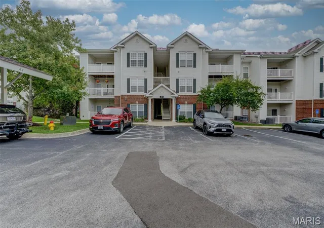 Photo 1 of Condo for sale at 37 Kassebaum Ln #201, Saint Louis, MO 63129 | MLS# MIS26063371 | Listing updated on 2026-10-06