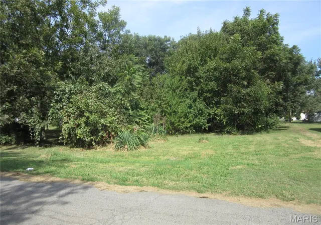 Photo 2 of Manufactured home for sale at 1024 Monroe Ave, Campbell, MO 63933 | MLS# MIS26063380 | Listing updated on 2026-10-06