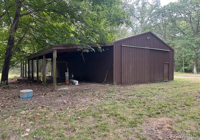 Photo 3 of House for sale at 7029 Elm Trl, Walshville, IL 62091 | MLS# MIS26063384 | Listing updated on 2026-10-09