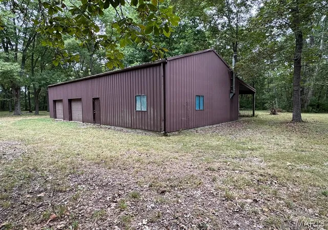 Photo 4 of House for sale at 7029 Elm Trl, Walshville, IL 62091 | MLS# MIS26063384 | Listing updated on 2026-10-09