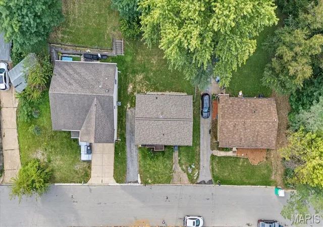 Photo 2 of Single family home for sale at 220 Ruggles Rd, Saint Louis, MO 63135 | MLS# MIS26063386 | Listing updated on 2026-10-02