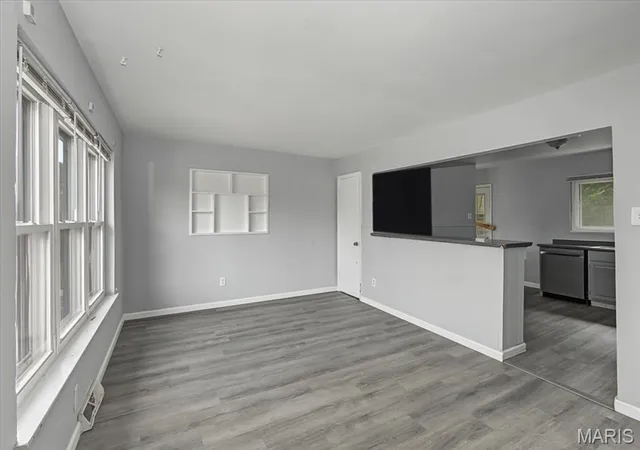 Photo 4 of Single family home for sale at 220 Ruggles Rd, Saint Louis, MO 63135 | MLS# MIS26063386 | Listing updated on 2026-10-02