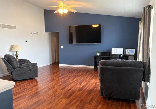 Photo 2 of Sale Pending at 181 Granite Pointe Ln, Winfield, MO 63389 | MLS# MIS26063389 | Listing updated on 2026-10-04