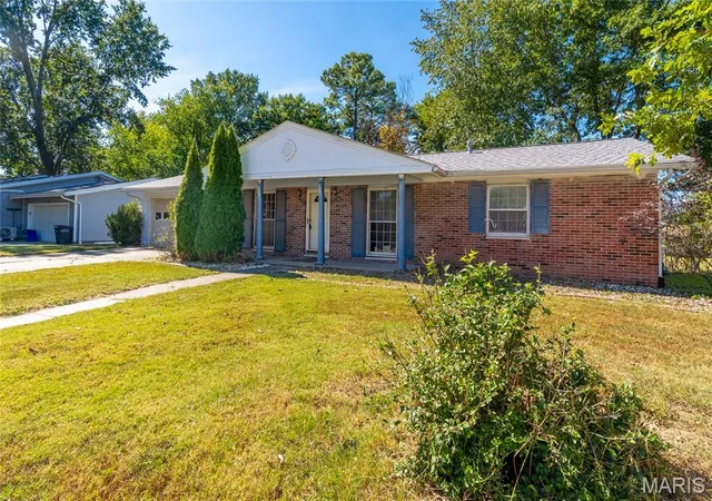 Photo 1 of Single family home for sale at 108 S Hewitt, Carbondale, IL 62901 | MLS# MIS26063397 | Listing updated on 2026-10-02