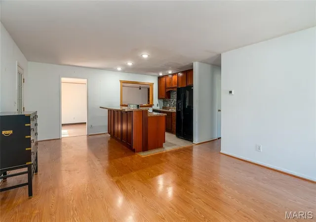 Photo 3 of Single family home for sale at 108 S Hewitt, Carbondale, IL 62901 | MLS# MIS26063397 | Listing updated on 2026-10-02