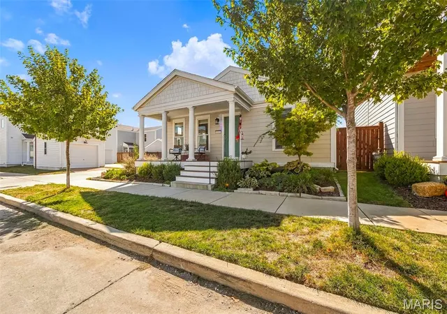 Photo 3 of Single family home for sale at 6002 Suntan Dr, Saint Charles, MO 63301 | MLS# MIS26063401 | Listing updated on 2026-10-10