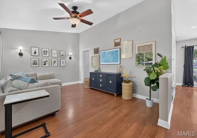 Photo 4 of Sale Pending at 8786 Fern Glen Dr, Saint Louis, MO 63126 | MLS# MIS26063415 | Listing updated on 2026-10-05